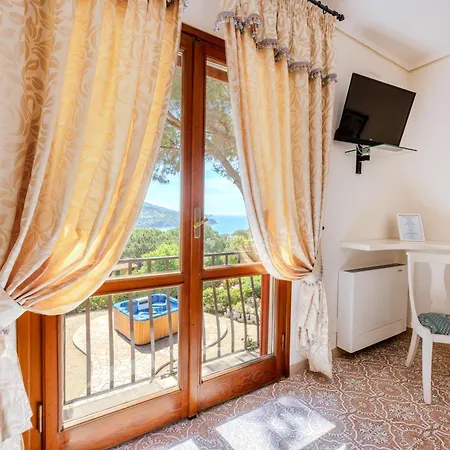 Capitorsola 4* Capoliveri (Isola d'Elba)