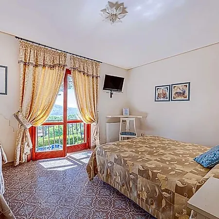 Bed and Breakfast Capitorsola 4*