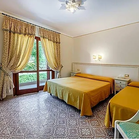 فندق مبيت وإفطار Capitorsola 4*