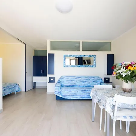 Capitorsola Bed & Breakfast 4*